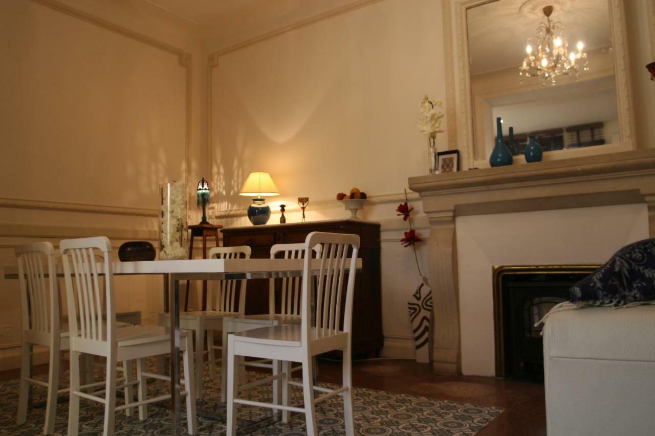 Appart Charme Arenes Nimes Bagian luar foto